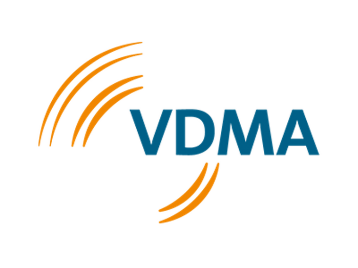 Logo von VDMA in blauer Schrift, auf weißem Hintergrund. Gelbe halbkreis-artige Formen an den ersten Buchstaben.